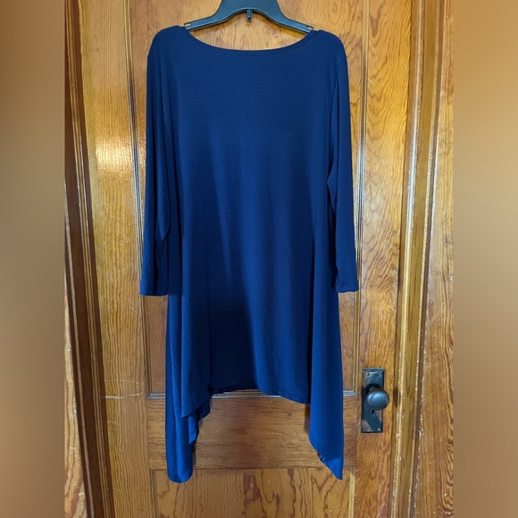 Allie and Rob blue top Size: 2X - Picture 2 of 4